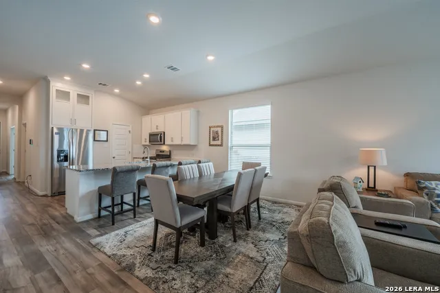 4947 RANAHAN PASS St Hedwig, TX 78152