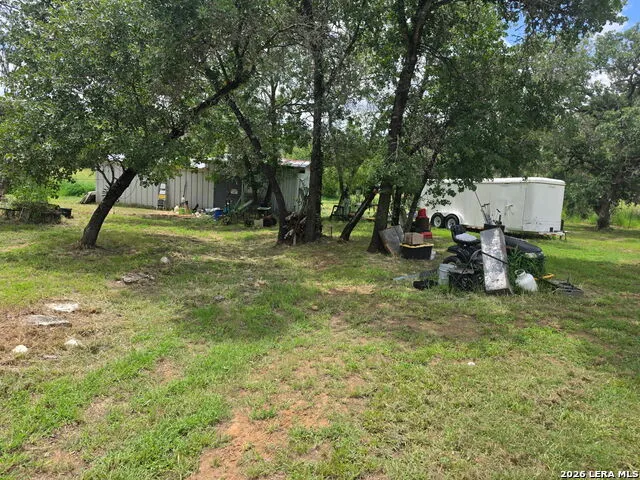 216 Creeks End Floresville, TX 78114