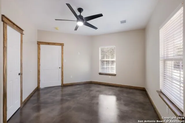 237 Hopi Trail Bandera, TX 78003