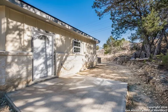 237 Hopi Trail Bandera, TX 78003