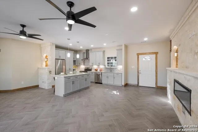 237 Hopi Trail Bandera, TX 78003