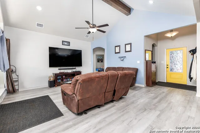 8400 West FM 140 Charlotte, TX 78011