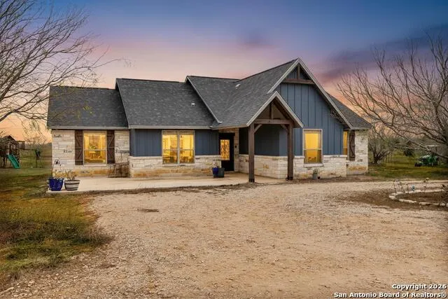 8400 West FM 140 Charlotte, TX 78011