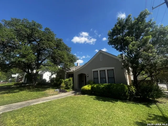 134 W AGARITA AVE San Antonio, TX 78212