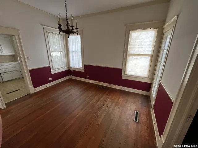 134 W AGARITA AVE San Antonio, TX 78212