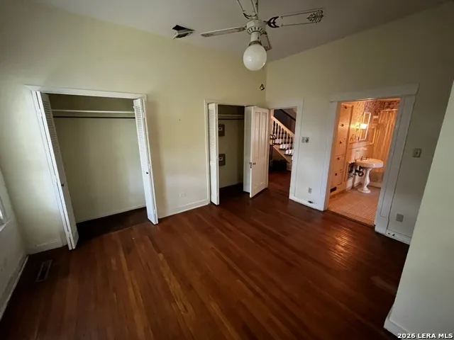 134 W AGARITA AVE San Antonio, TX 78212