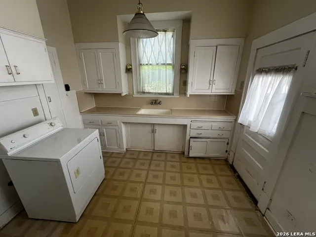 134 W AGARITA AVE San Antonio, TX 78212