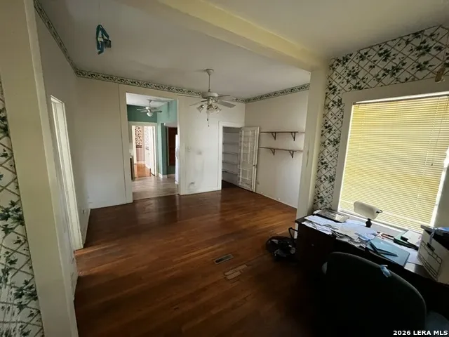 134 W AGARITA AVE San Antonio, TX 78212