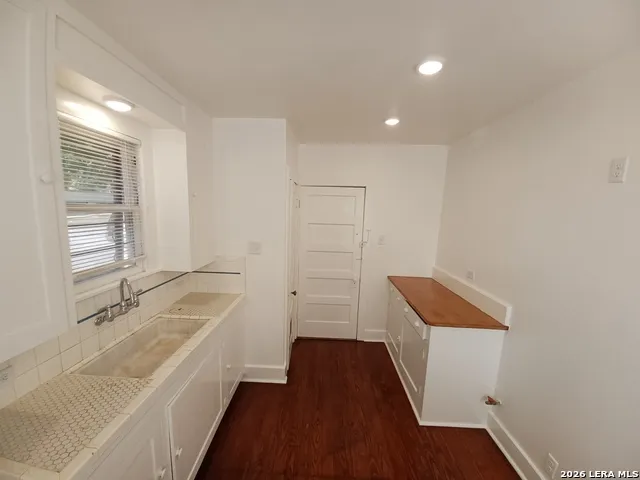 134 W AGARITA AVE San Antonio, TX 78212