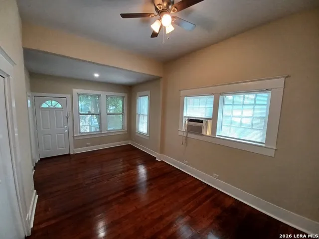 134 W AGARITA AVE San Antonio, TX 78212