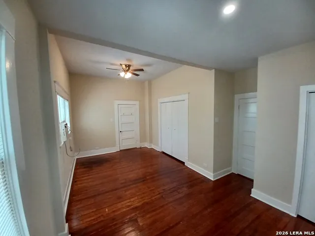 134 W AGARITA AVE San Antonio, TX 78212