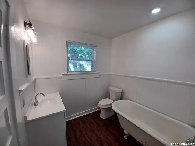 134 W AGARITA AVE San Antonio, TX 78212