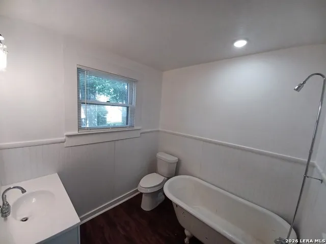 134 W AGARITA AVE San Antonio, TX 78212