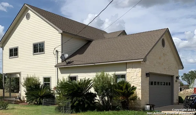177 Knollwood Cir Bandera, TX 78003