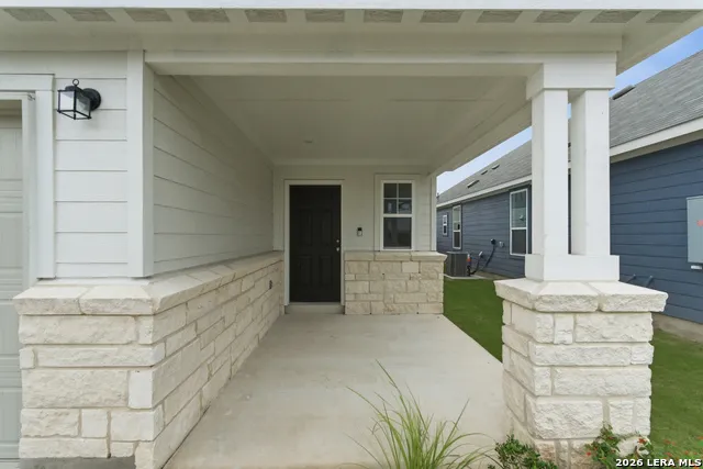 438 White Heron Way Marion, TX 78124