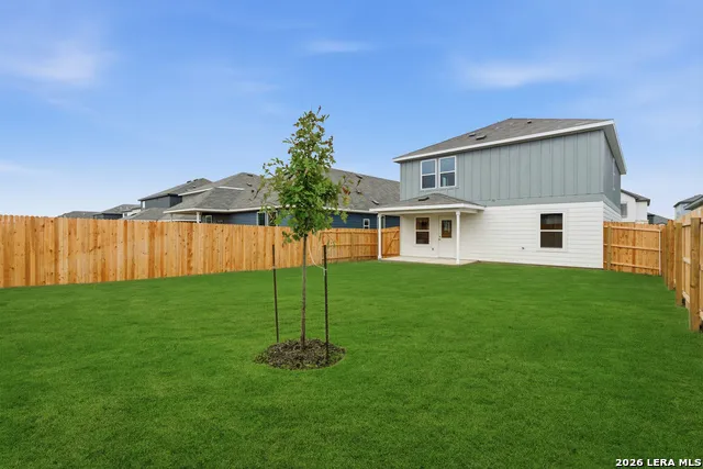 438 White Heron Way Marion, TX 78124