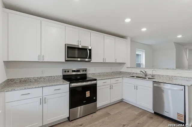 438 White Heron Way Marion, TX 78124