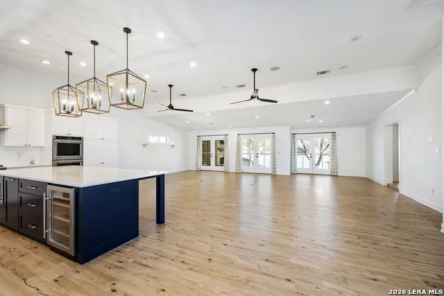 1001 Lakeshore Marble Falls, TX 78654