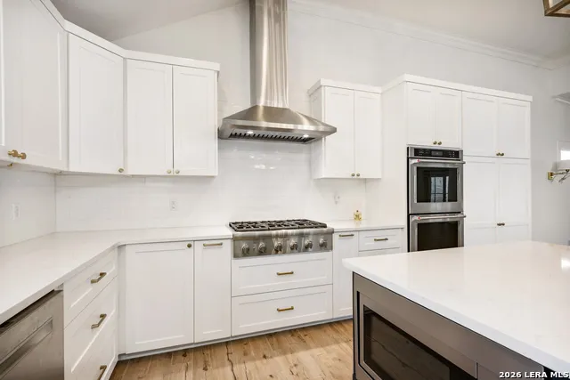 1001 Lakeshore Marble Falls, TX 78654