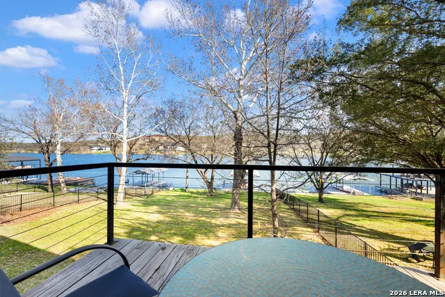 1001 Lakeshore Marble Falls, TX 78654