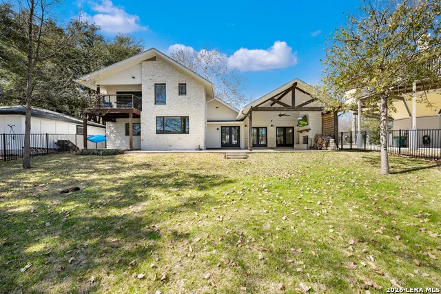 1001 Lakeshore Marble Falls, TX 78654