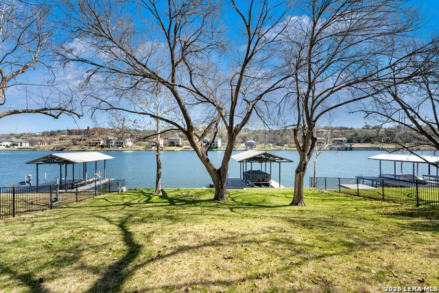 1001 Lakeshore Marble Falls, TX 78654