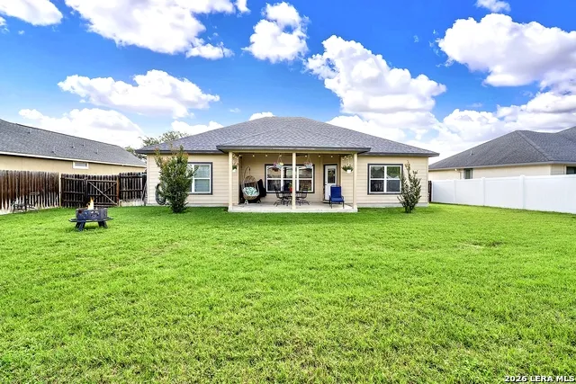 109 Grandview Floresville, TX 78114