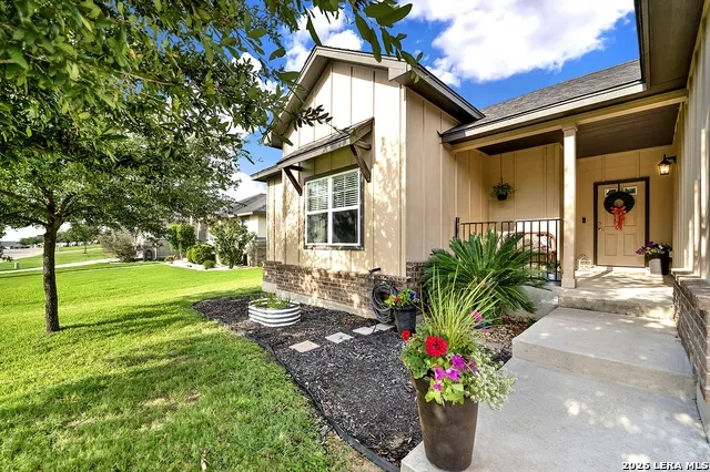 109 Grandview Floresville, TX 78114