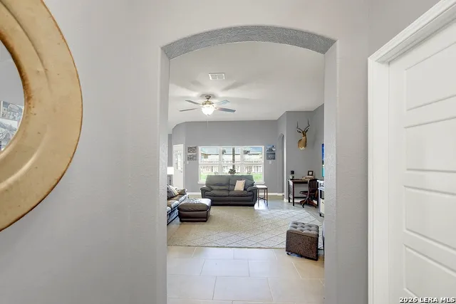 109 Grandview Floresville, TX 78114