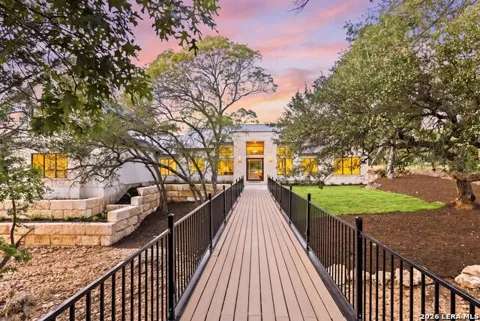 128 Balcones Bend