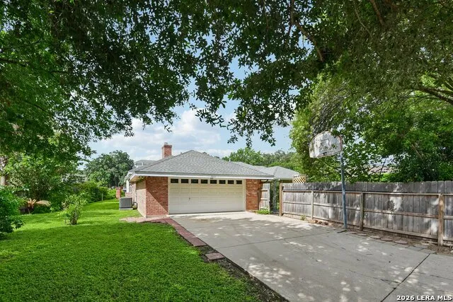 211 CHATTINGTON CT Castle Hills, TX 78213