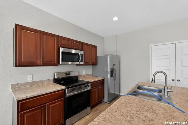 12904 Cicely St Hedwig, TX 78152