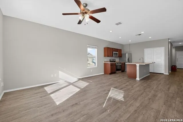 12904 Cicely St Hedwig, TX 78152