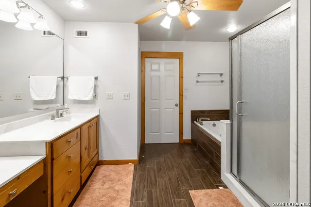 201 Brinkoeter St Poth, TX 78147