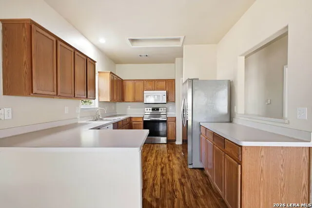 8631 Branch Hollow Universal City, TX 78148