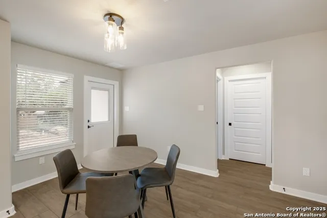 122 Hi View Lakehills, TX 78063