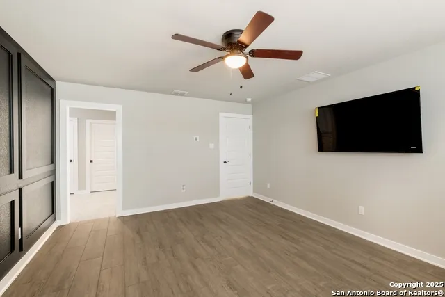 122 Hi View Lakehills, TX 78063