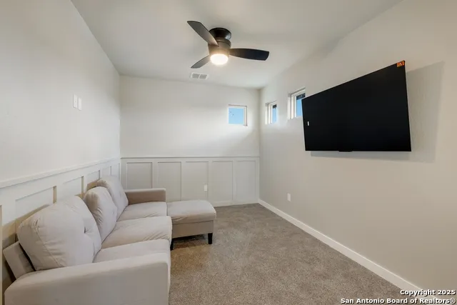 122 Hi View Lakehills, TX 78063