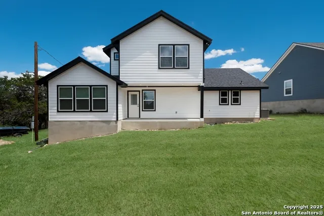 122 Hi View Lakehills, TX 78063
