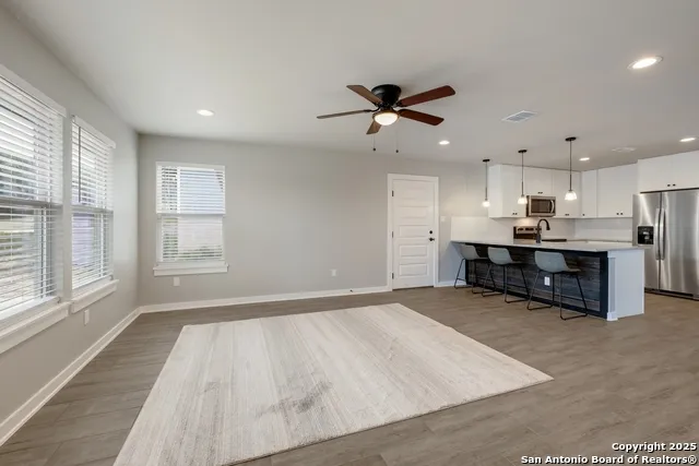 122 Hi View Lakehills, TX 78063