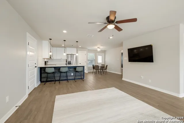 122 Hi View Lakehills, TX 78063