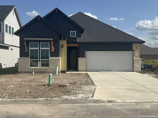 125 Travis Drive Castroville, TX 78009