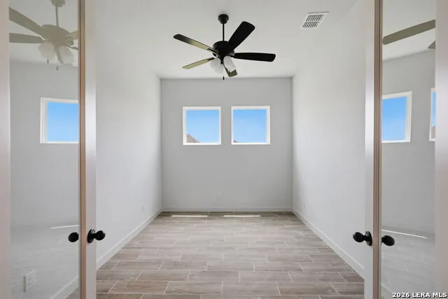 113 Travis Drive Castroville, TX 78009