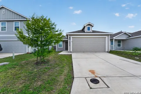 5933 Antonio Pl