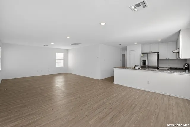 5933 Antonio Pl Seguin, TX 78155