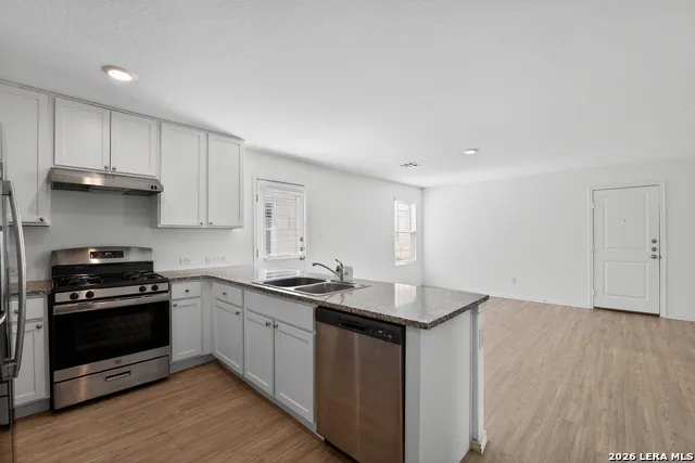 5933 Antonio Pl Seguin, TX 78155