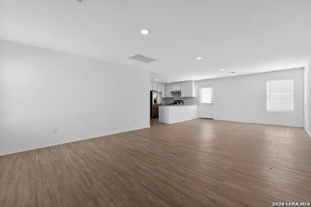5933 Antonio Pl Seguin, TX 78155