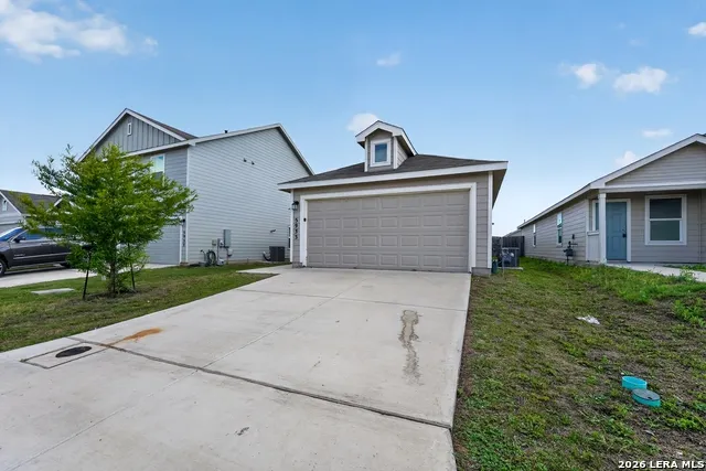 5933 Antonio Pl Seguin, TX 78155