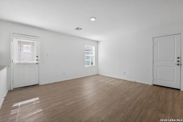 5933 Antonio Pl Seguin, TX 78155