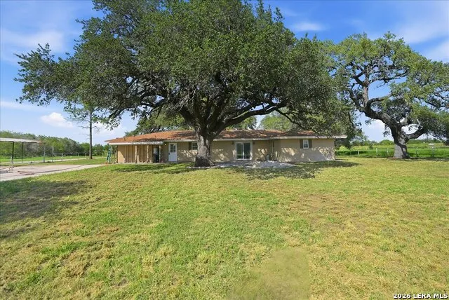 955 S HIGHWAY 37 ACCESS George West, TX 78022